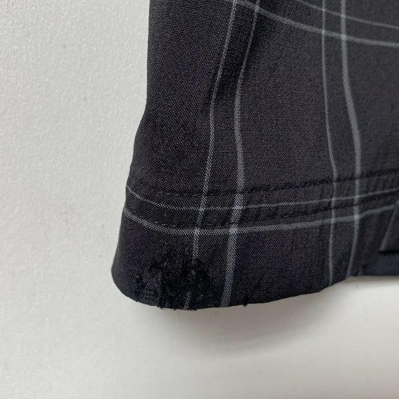 Champion Men Shorts Size 40 Black Plaid Logo Flat - Picture 4 of 7